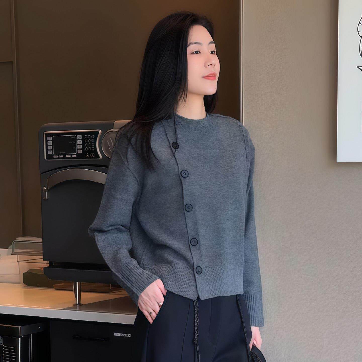 JOYIASS斜排扣小立领针织衫女2025新款秋冬软糯宽松长袖软糯毛衣