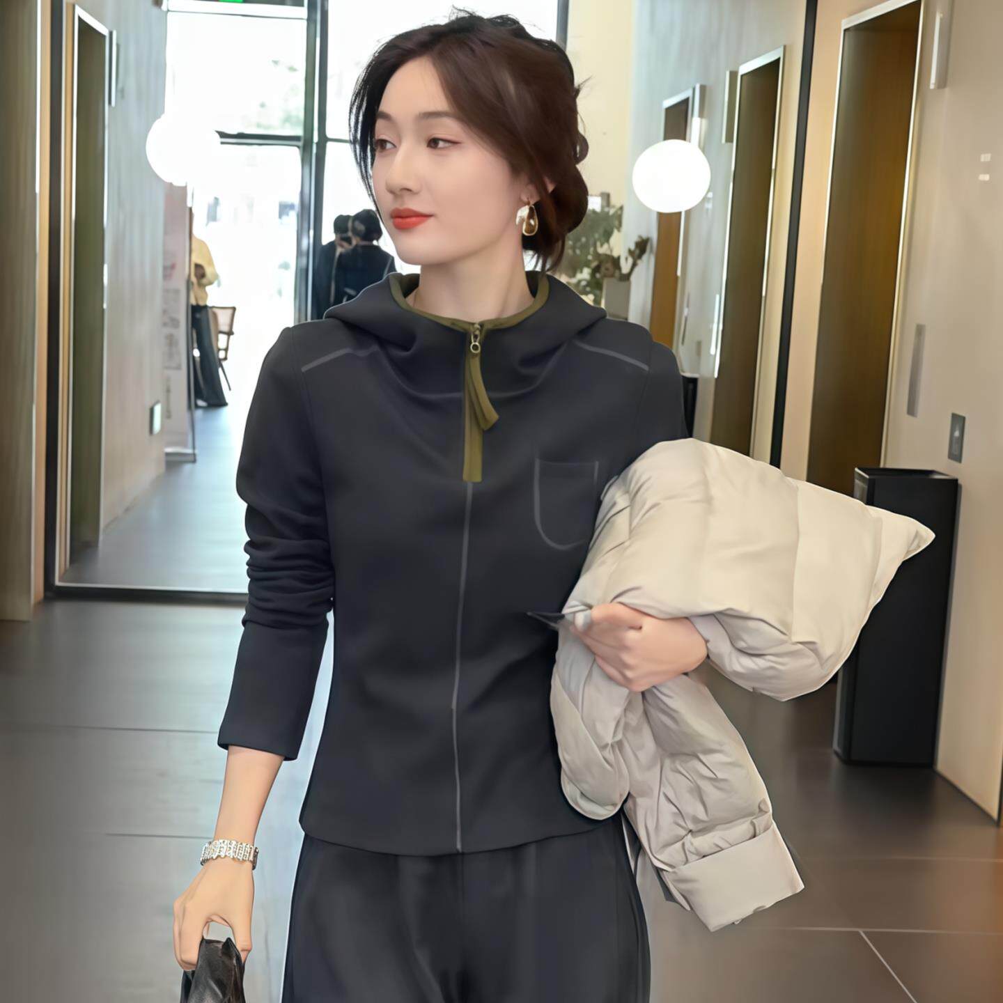 JOYIASS半拉链连帽修身T恤女2025新款秋季简约休闲短款打底卫衣长