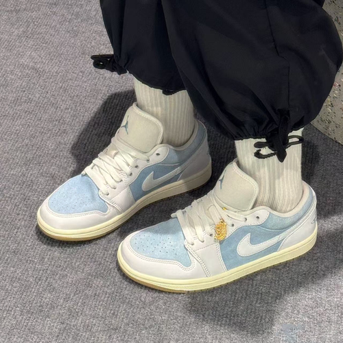 JordanAirJordan1女款篮球鞋