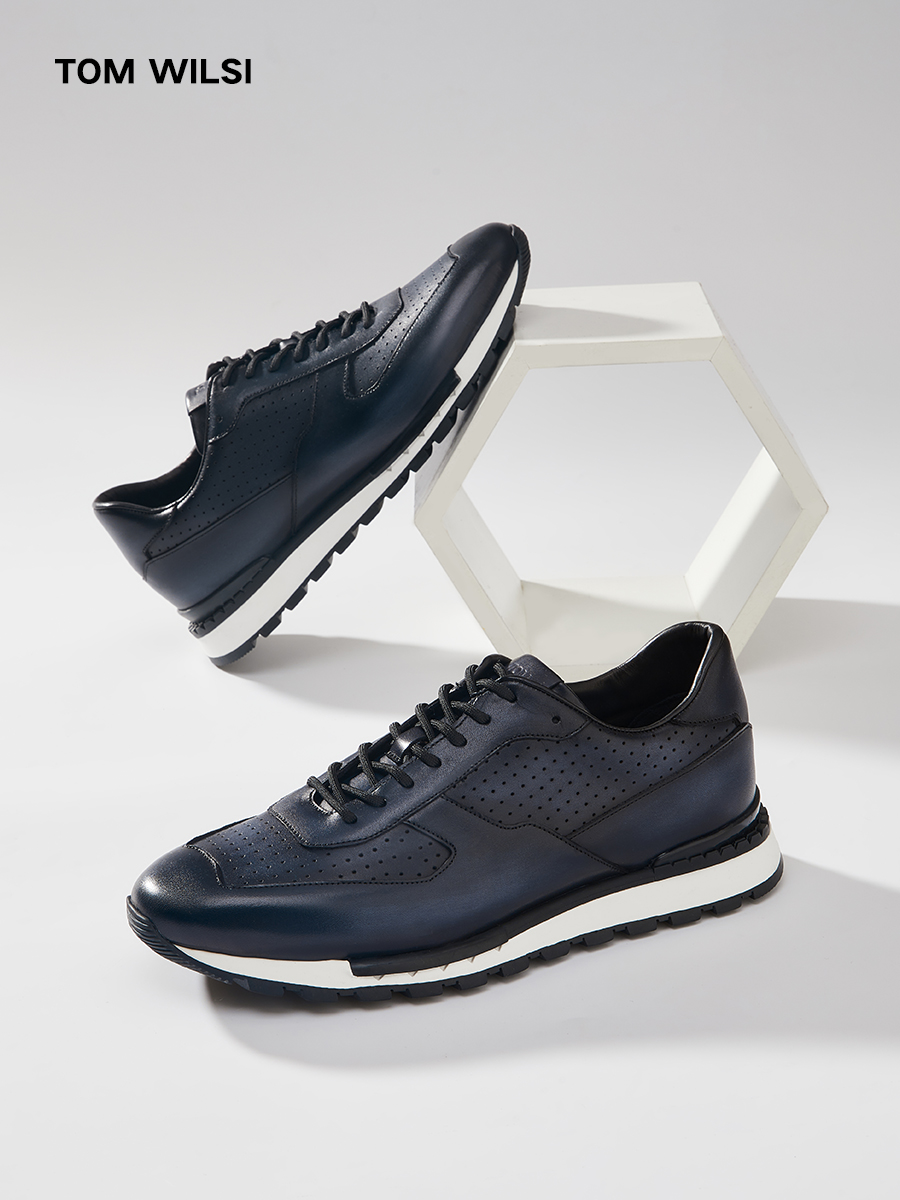 春秋打孔透气运动休闲百搭男鞋