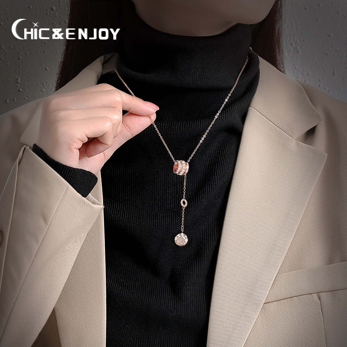 冬天配毛衣的项链轻奢高级感气质大气高档女款2025新款毛衣链秋冬