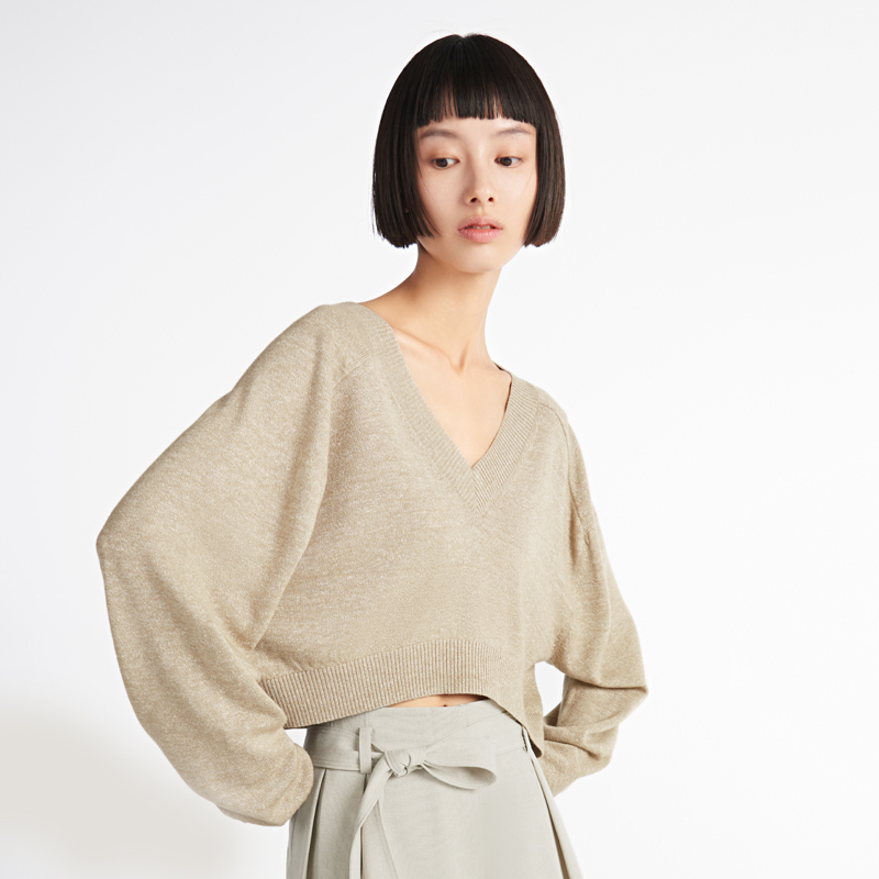 小着LK6沙色V领短款针织衫