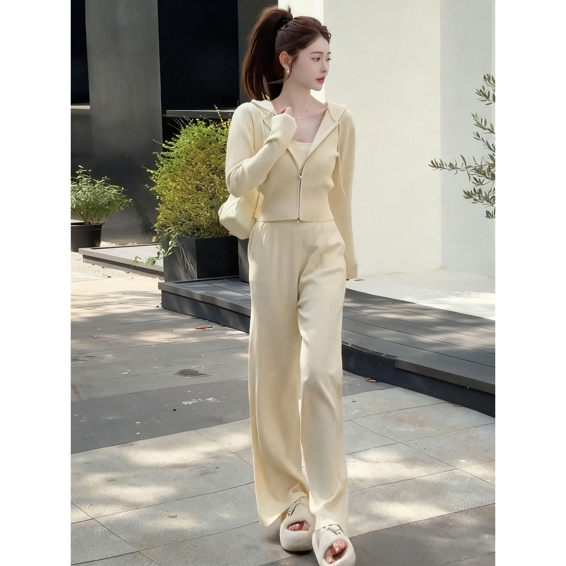 JOYIASS巨好看的早秋ootd穿搭一整套韩系休闲风连帽针织衫牛仔裤