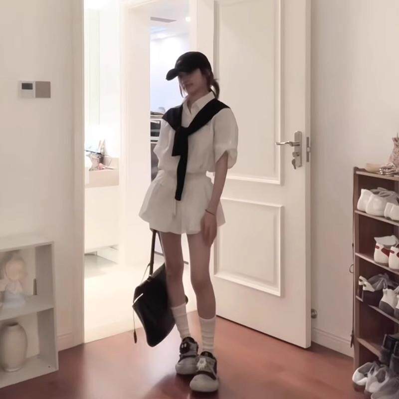 BLLOUKE夏日超火微胖mm穿搭韩系白色polo领衬衫上衣搭配气质短裙