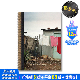 【预售】【签名版】我携带她的照片 马格南摄影师Lindokuhle Sobekwa I carry Her photo with Me 原版英文摄影纪实 正版进口书