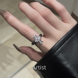 轻奢高级感冷淡风镶钻锆石十字架钛钢戒指女ins小众设计尾戒指环