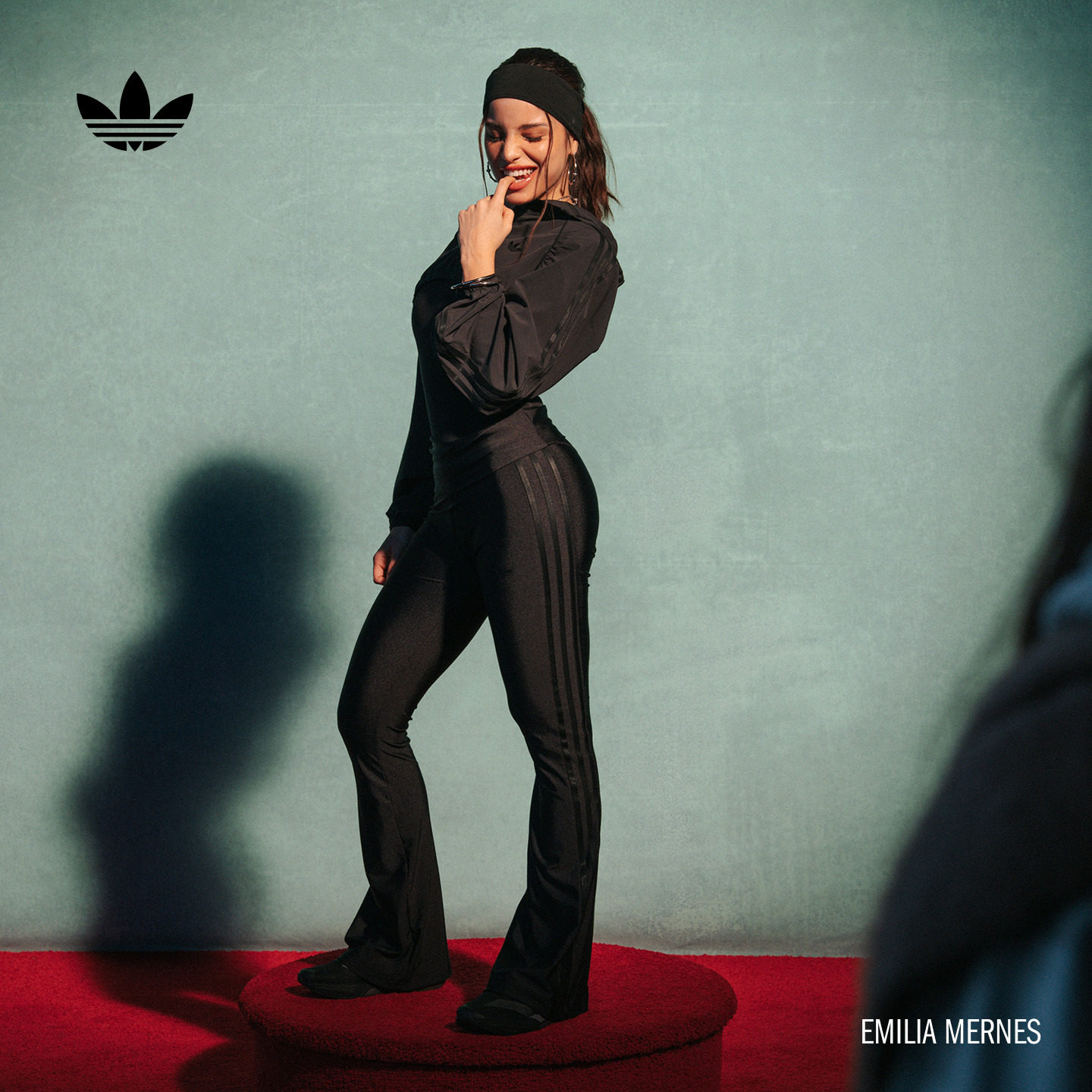 三叶草训练系列速干舒适运动健身微喇紧身裤女夏季adidas阿迪达斯