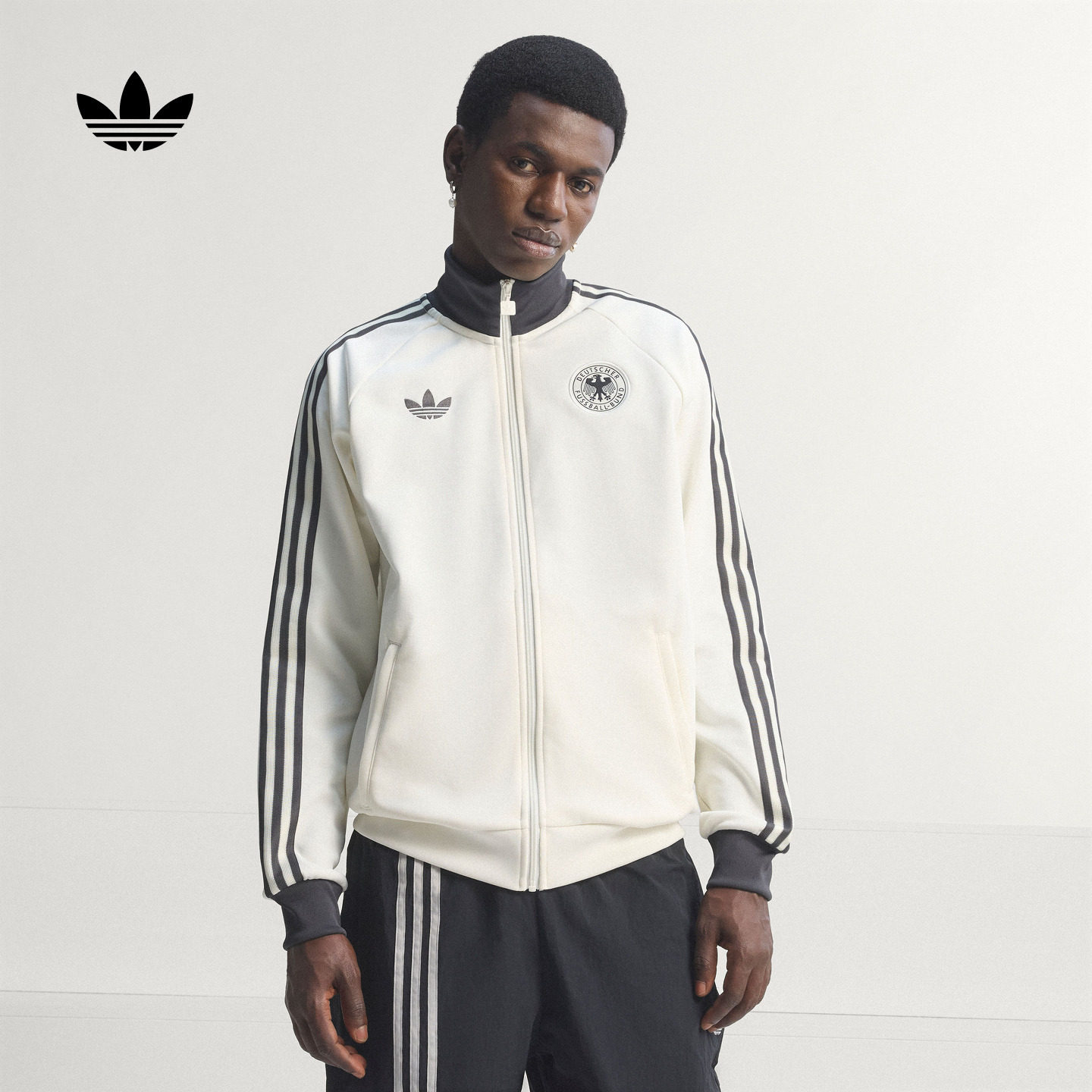 德国队复古足球休闲文化高领夹克外套男新款adidas阿迪达斯三叶草