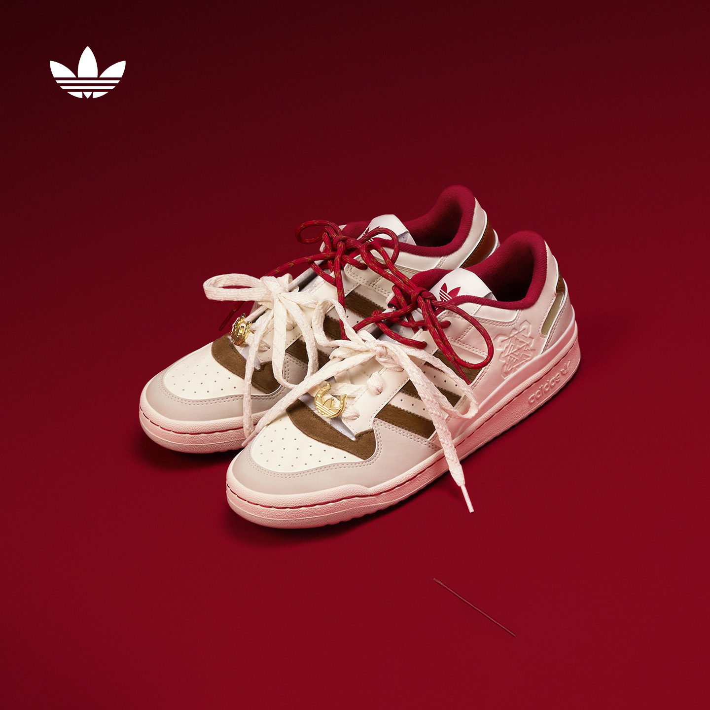 阿迪达斯三叶草男女经典鞋