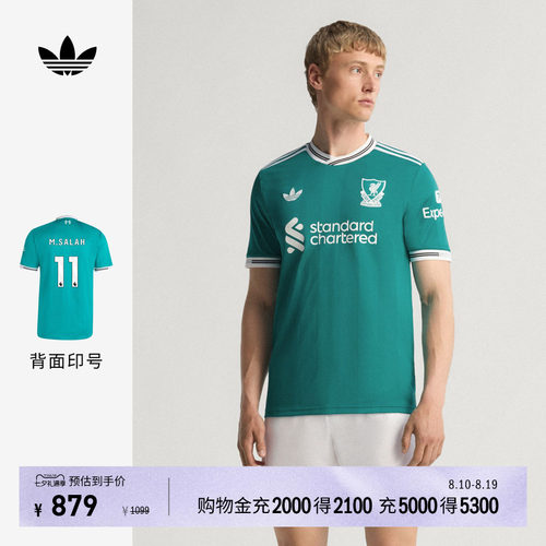 采用修身版型，穿着舒适