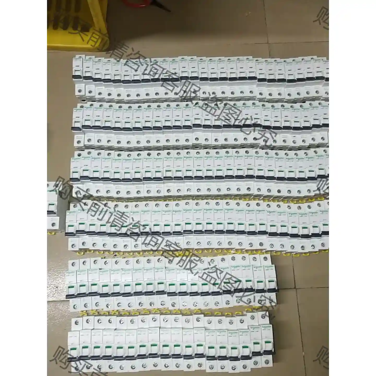 施耐de1p空开10－32安九成新 议价再拍 拆机件