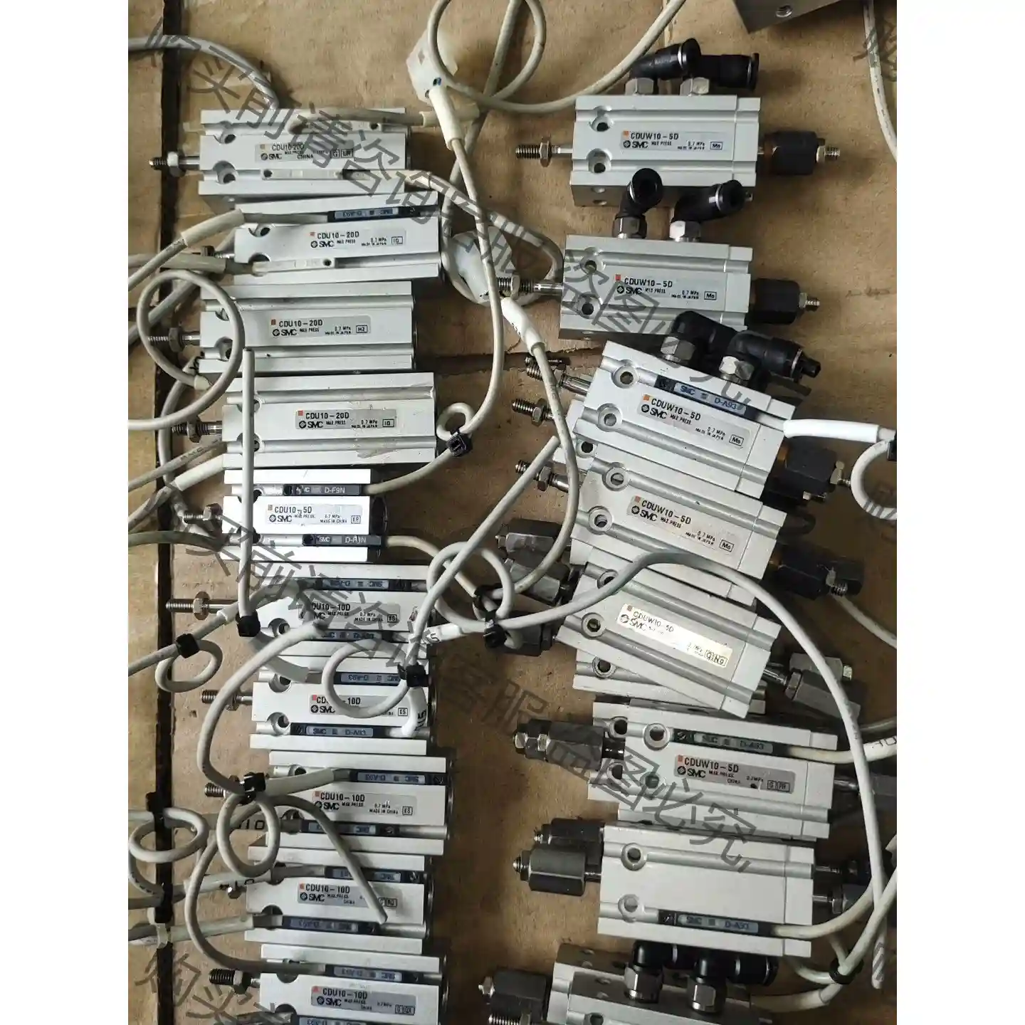 拆机SM气缸，型号如下，成色很好，标价为CDU10-5D价 议价再拍 拆
