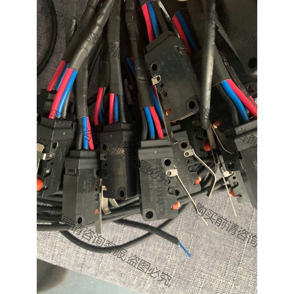 功能正常议价 欧姆long微动开关D2VW-01L1-1M ，3线