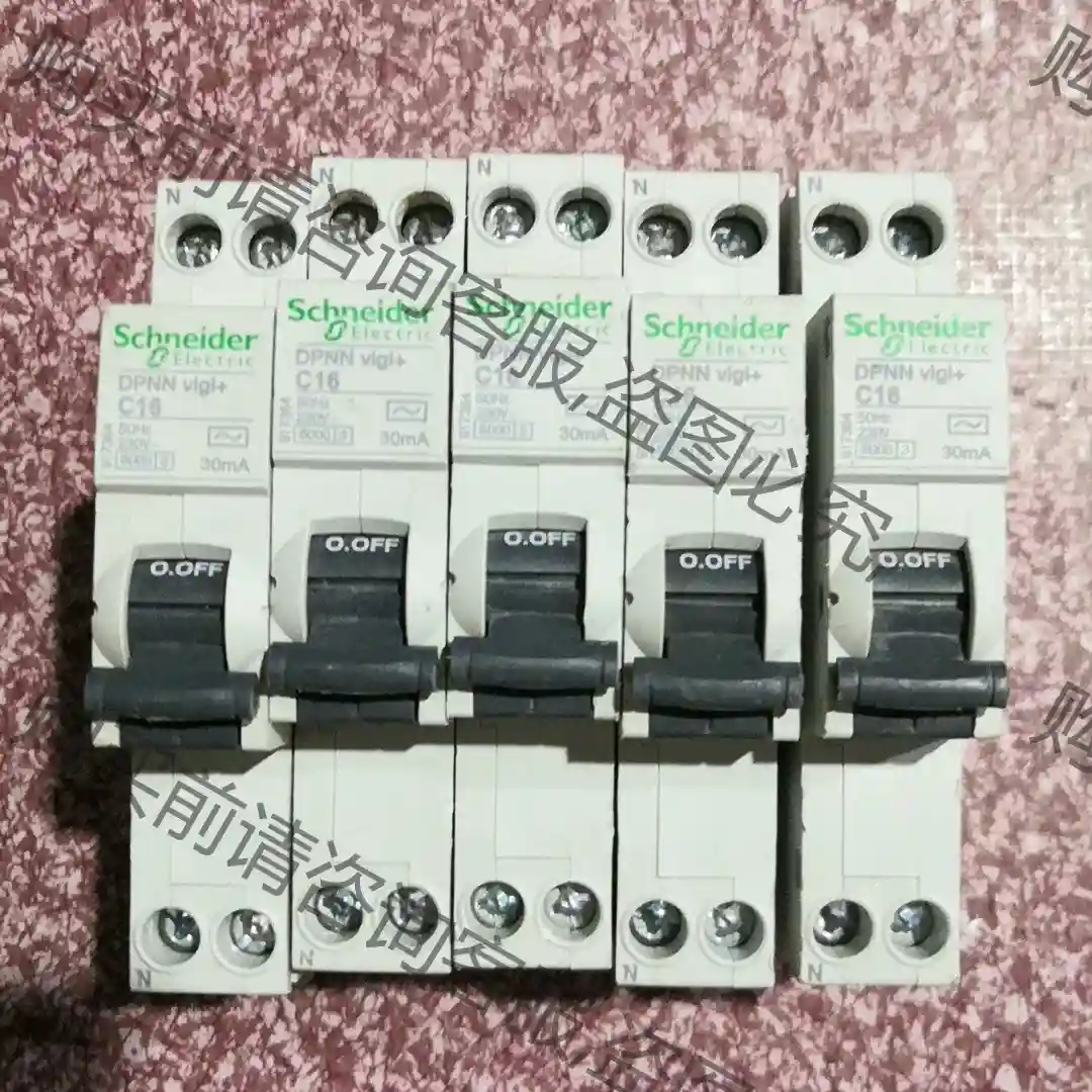 Schneider Electric/施耐de1p+n紧凑型漏 议价再拍 拆机件