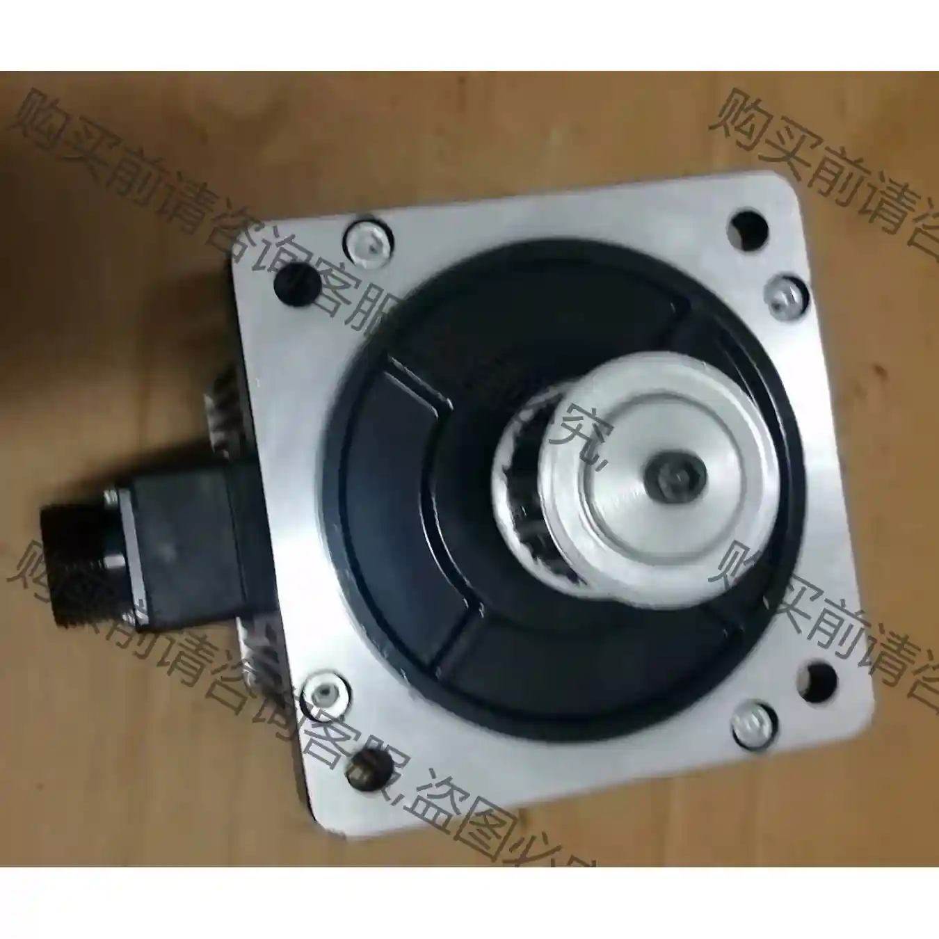 力川伺服电机LCMT-10L02NB-130M04025B 议价再拍 拆机件