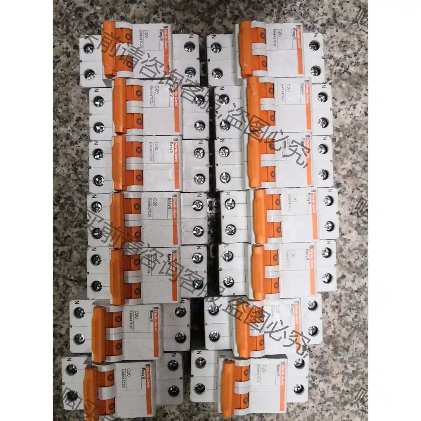 施耐de梅兰系列ea9空气开关，带N，20安，，正品拆机，清仓 议价