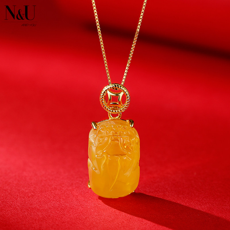 NU天然蜜蜡貔貅吊坠鸡油黄琥珀平安挂件项链女款送妈妈领导礼物