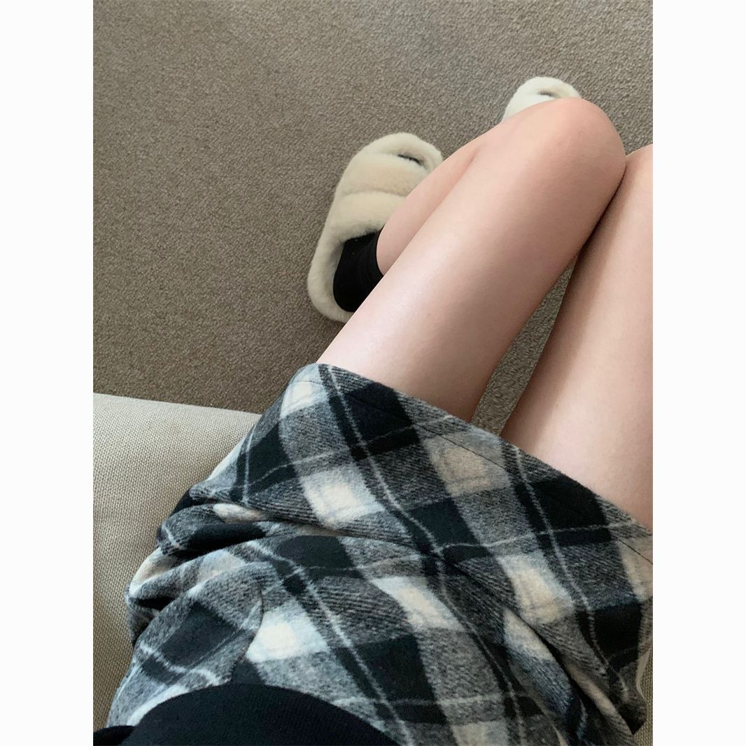 气质复古红色格纹毛呢半