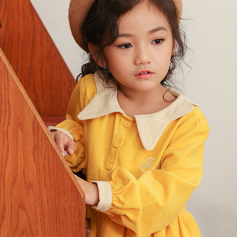 2021儿童秋冬童装裙子黄色裙子蝴蝶领灯芯绒娃娃裙