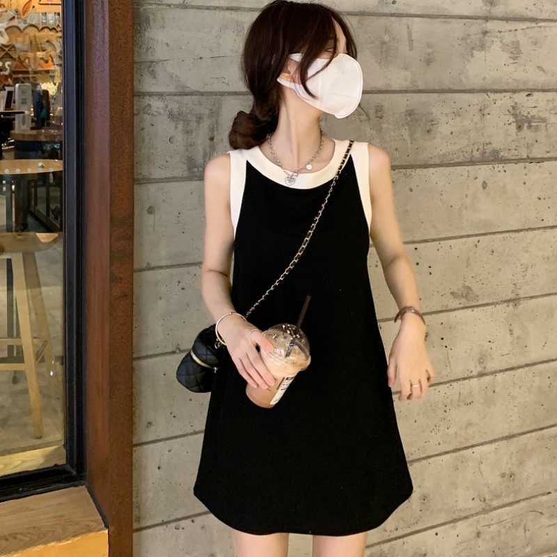 法式黑色连衣裙女2025新款夏季无袖a字裙小个子撞色拼接背心裙子