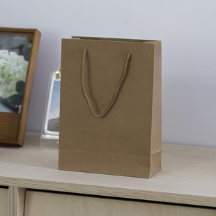 牛皮纸袋手提袋台历礼品包装袋子定制logo