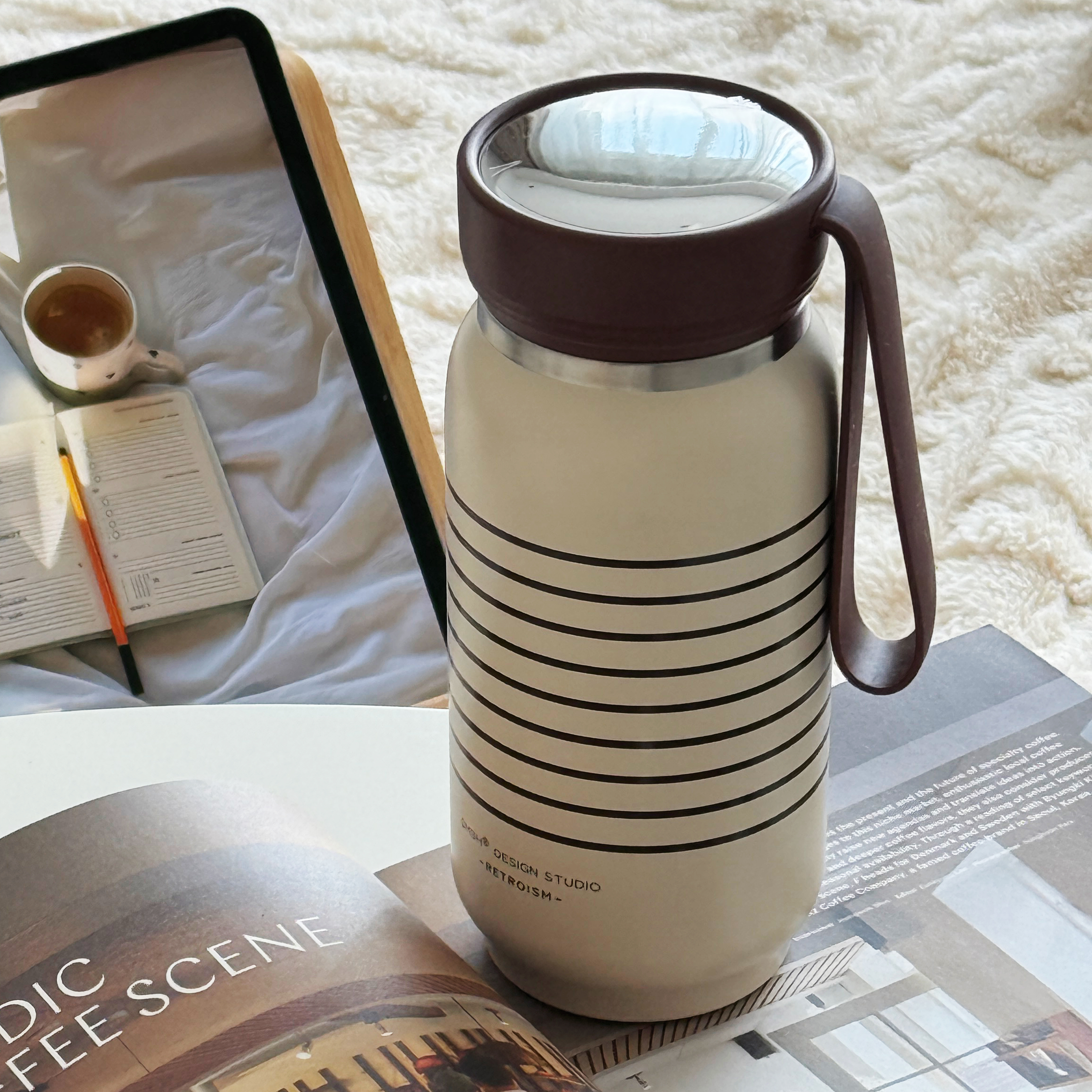 草莓生活复古条纹茶隔手提保温杯