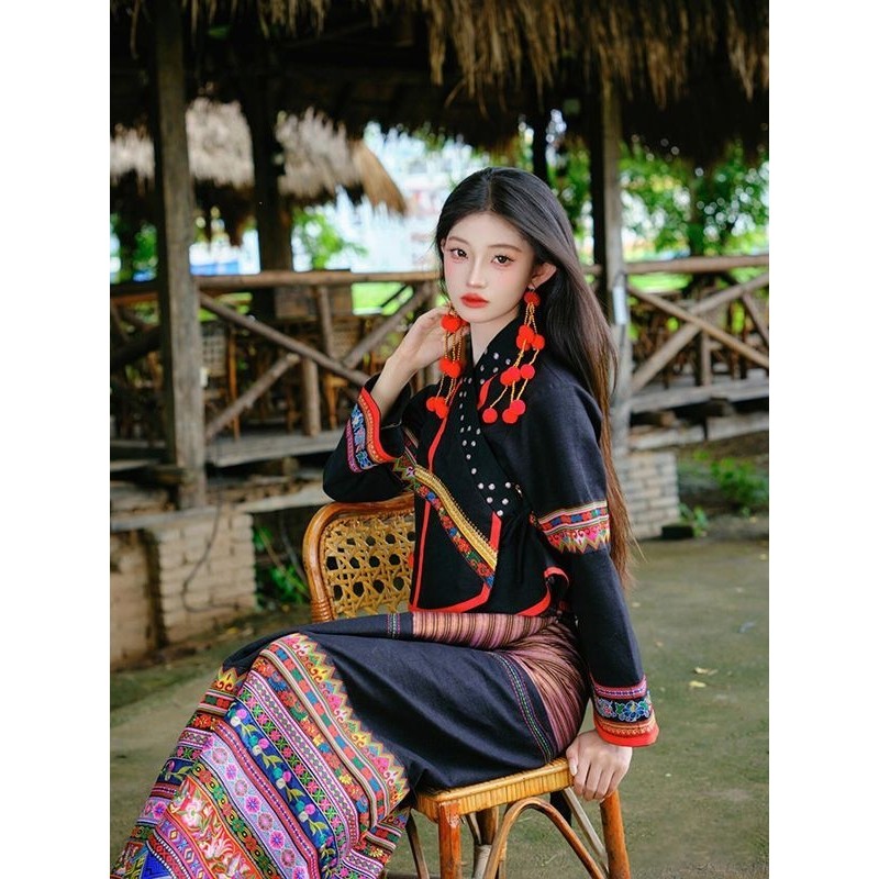 【热卖新品】布朗族传统服装少数民族风裙子刺绣套装修身复古摄影