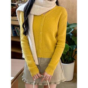 ROUMIKL韩系v领黄色针织开衫女秋冬2025新款修身显高级感上衣打底