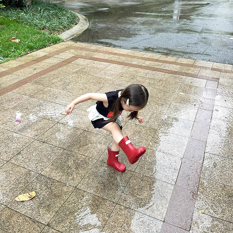儿童雨靴防滑软底轻便