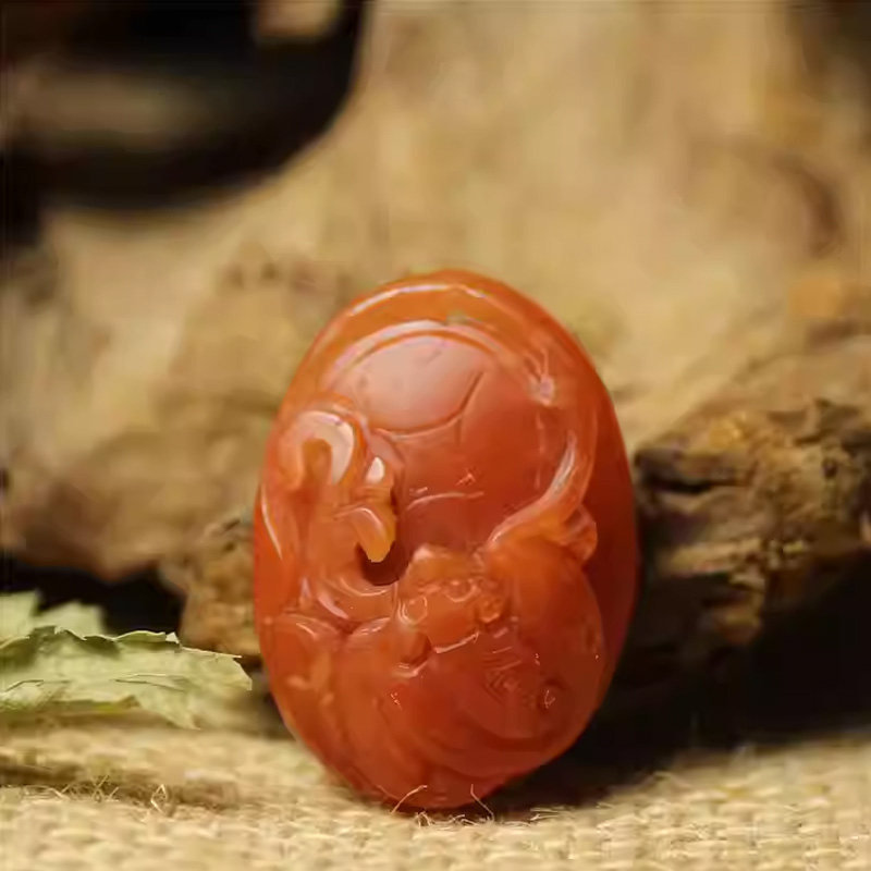 自然云南保山南红玛瑙蝙蝠铜钱挂件原产原石挂坠项链配饰祝福吊坠