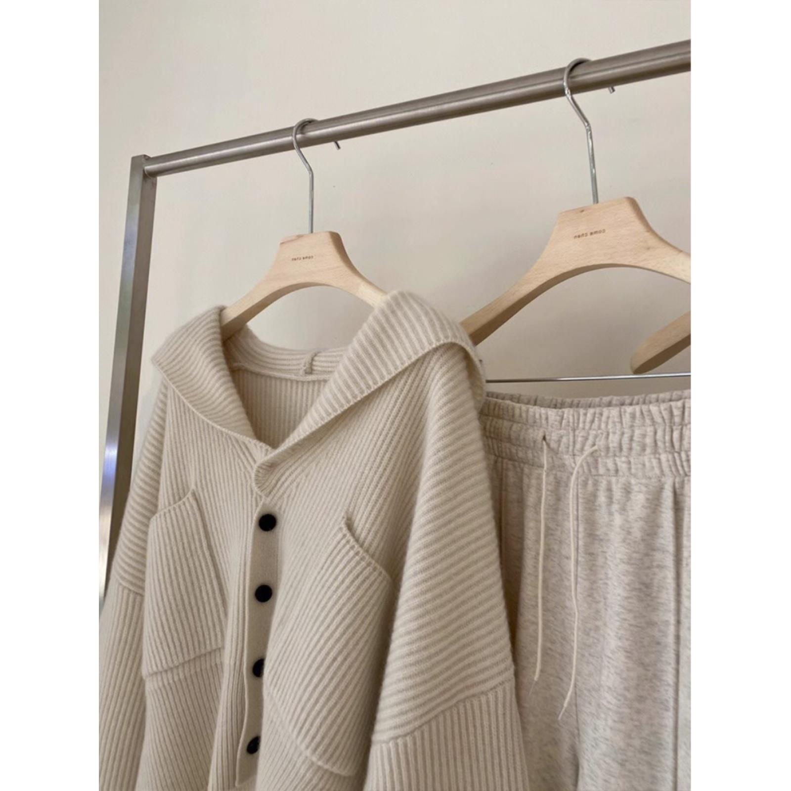 JOYIASS时尚高级感2025年新款冬季女装法式设计软糯连帽针织开衫