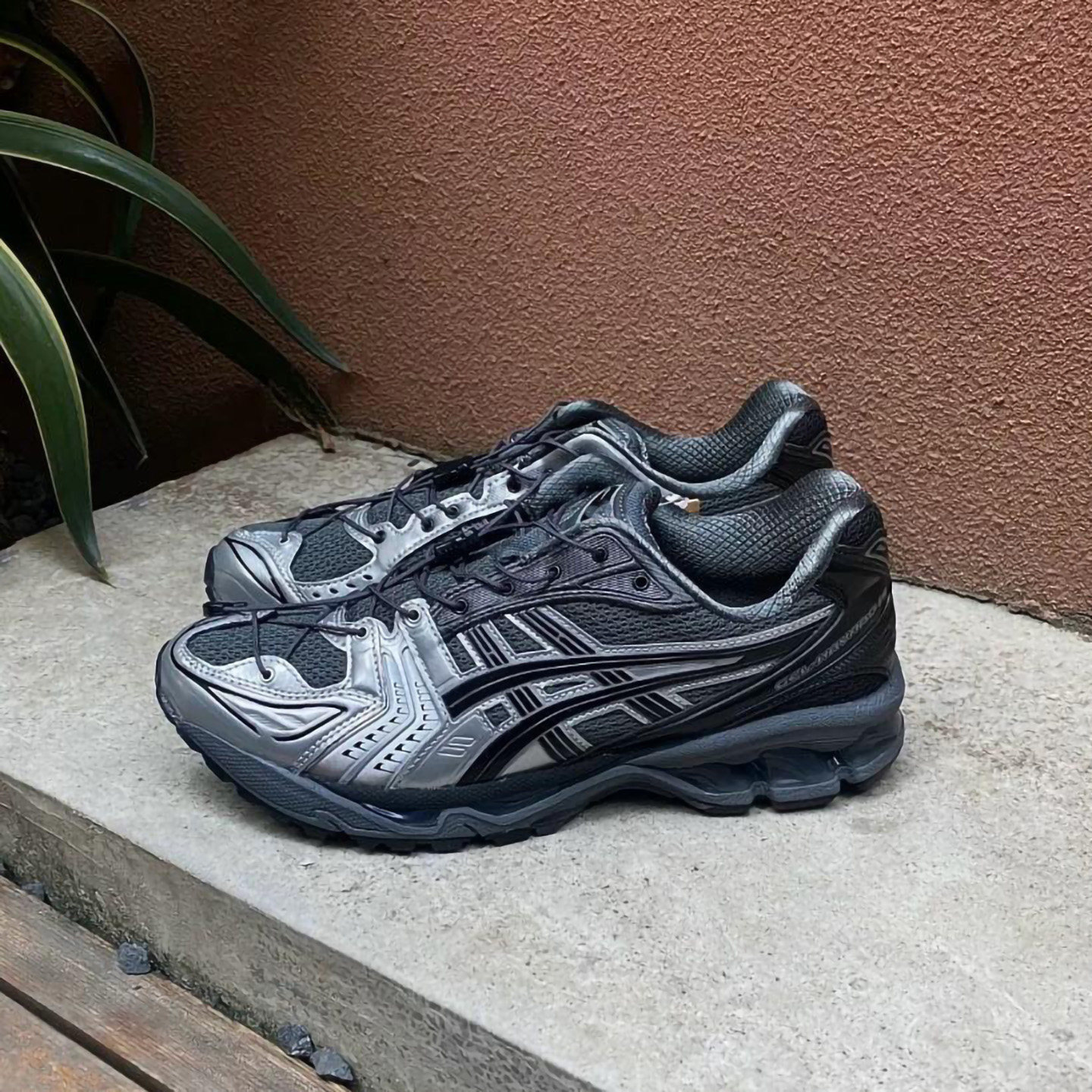 夏季合作款户外机能复古防滑减震跑步鞋休闲潮流舒适透气运动鞋男