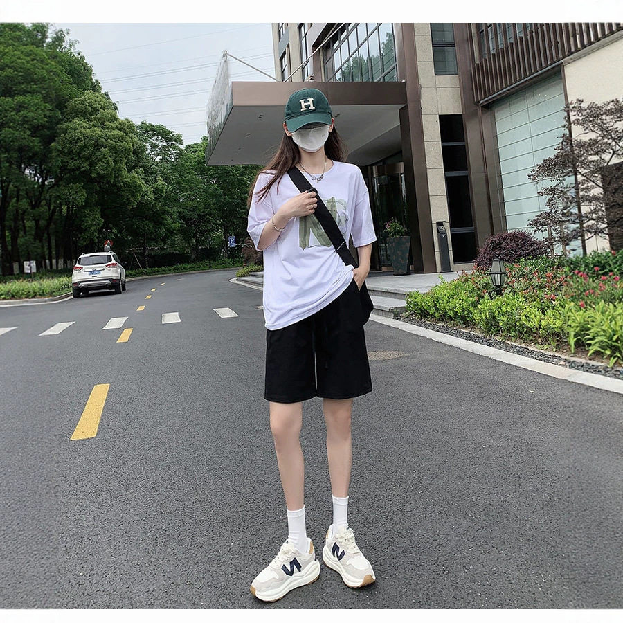 黑色短裤夏季女2026新款纯色宽松休闲韩版独特超好看运动百搭卫裤