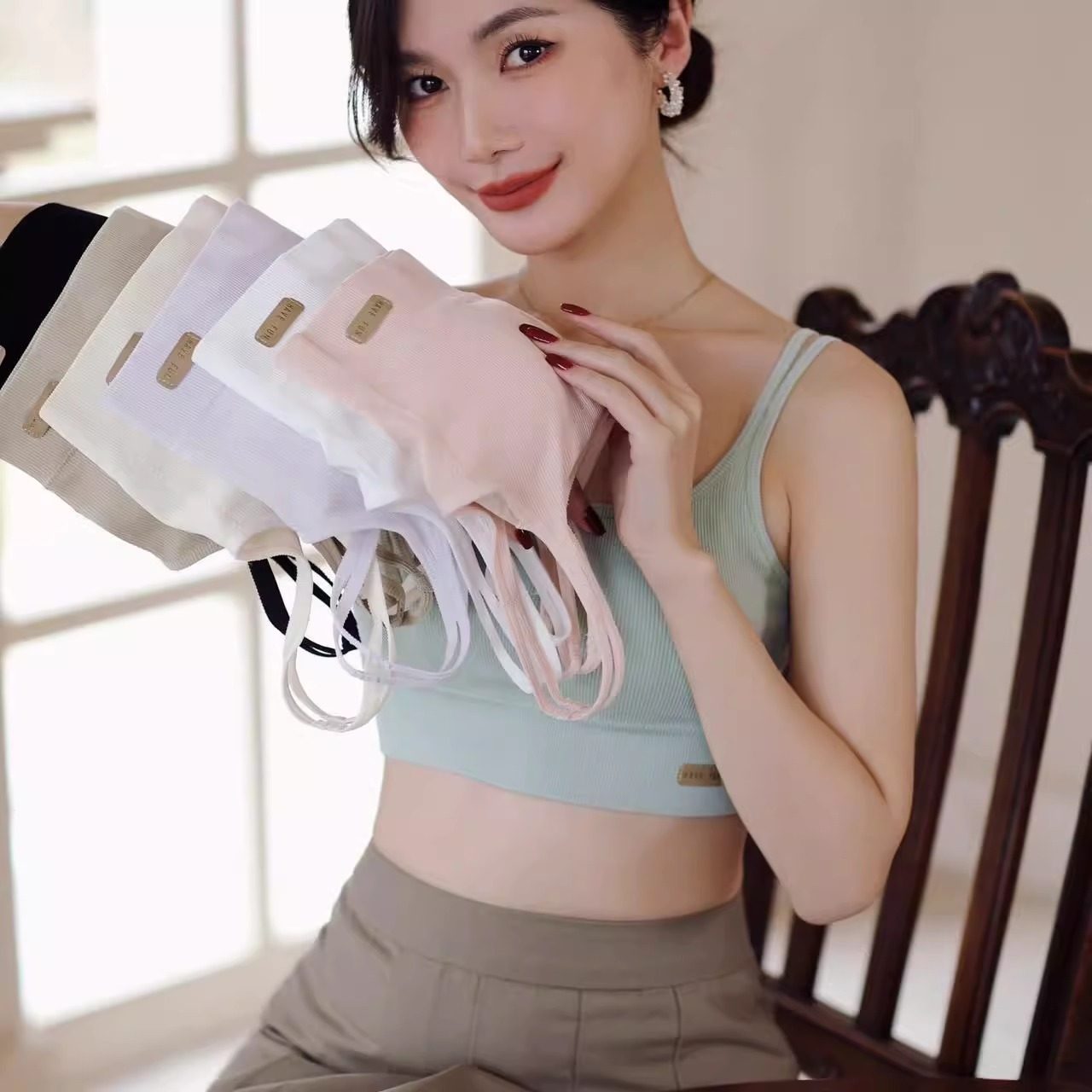 春秋新款磨毛一体固定杯垫纯色双肩带抹胸背心吊带内衣美背裹胸衣