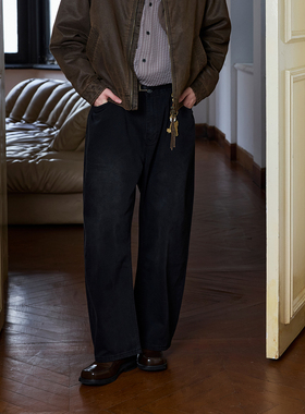 Ntalk 400克怀旧黑复古水洗斜纹面料外侧弯刀修饰腿型牛仔裤