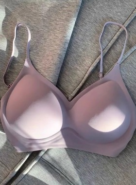 无痕奶皮外扩显大显腰细内衣女2025年新款漫画胸小胸聚拢固定文胸