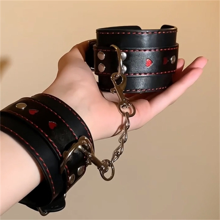 爱心皮革手铐剧本杀加重手扣手环脚镣情侣道具腿环手链