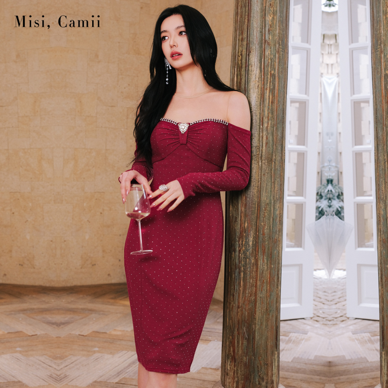 名媛钻饰烫钻针织连衣裙