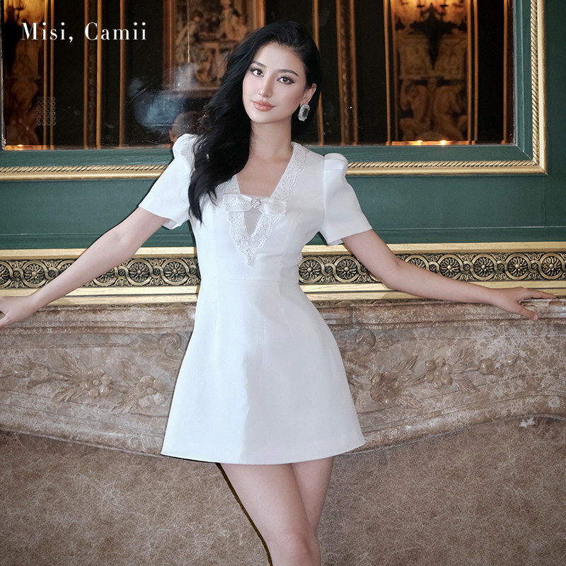 Misi.CamiiV领蕾丝边短袖连衣裙