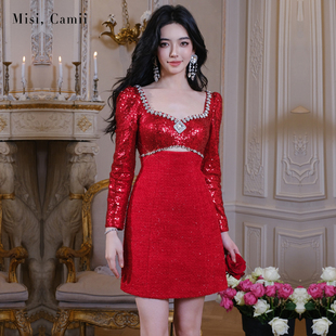 Misi.Camii2024秋冬新款女装名媛风高贵红色方领亮片拼花呢连衣裙