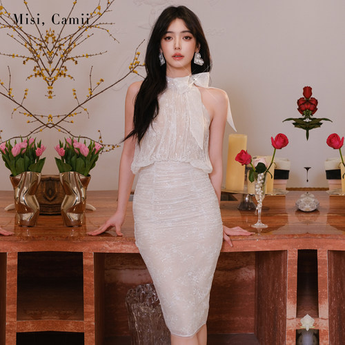 Misi.Camii削肩珠片软蕾丝连衣裙
