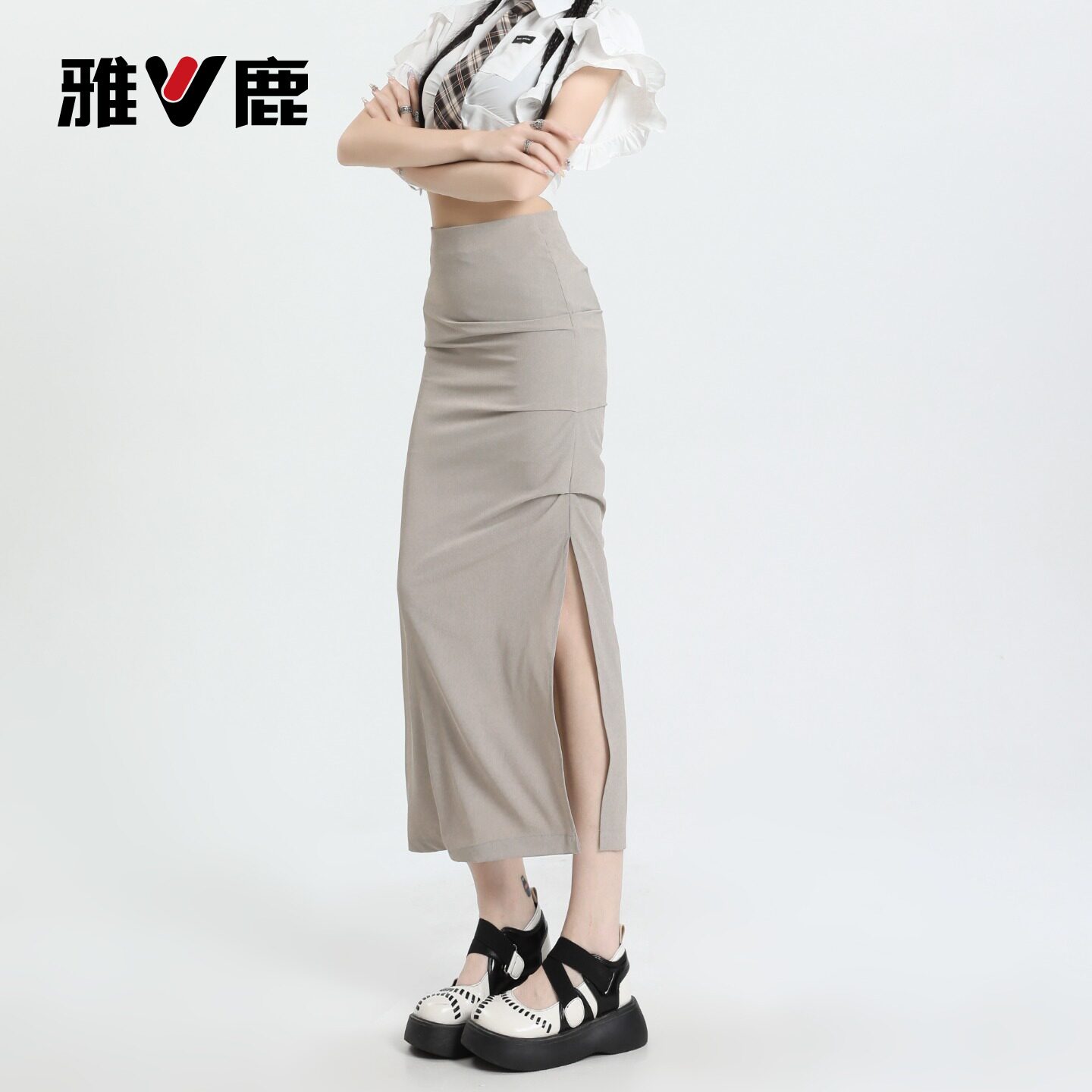 雅鹿杏色包臀半身裙女2026新款夏季高腰a字侧开叉中长款工装裙Y