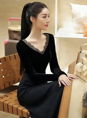 ROUMIKL法式黑色蕾丝拼接丝绒衬衫女秋季新款气质V领修身长袖打底