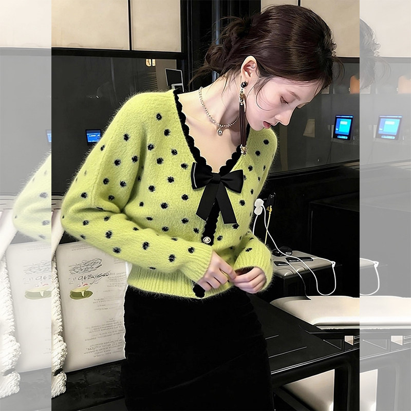 JOYIASS绿色波点蝴蝶结V领针织开衫女秋季新款奶呼呼氛围感短款毛