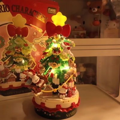 三丽鸥Hellokitty圣诞树积木音乐盒拼装玩具圣诞礼物送女生朋友