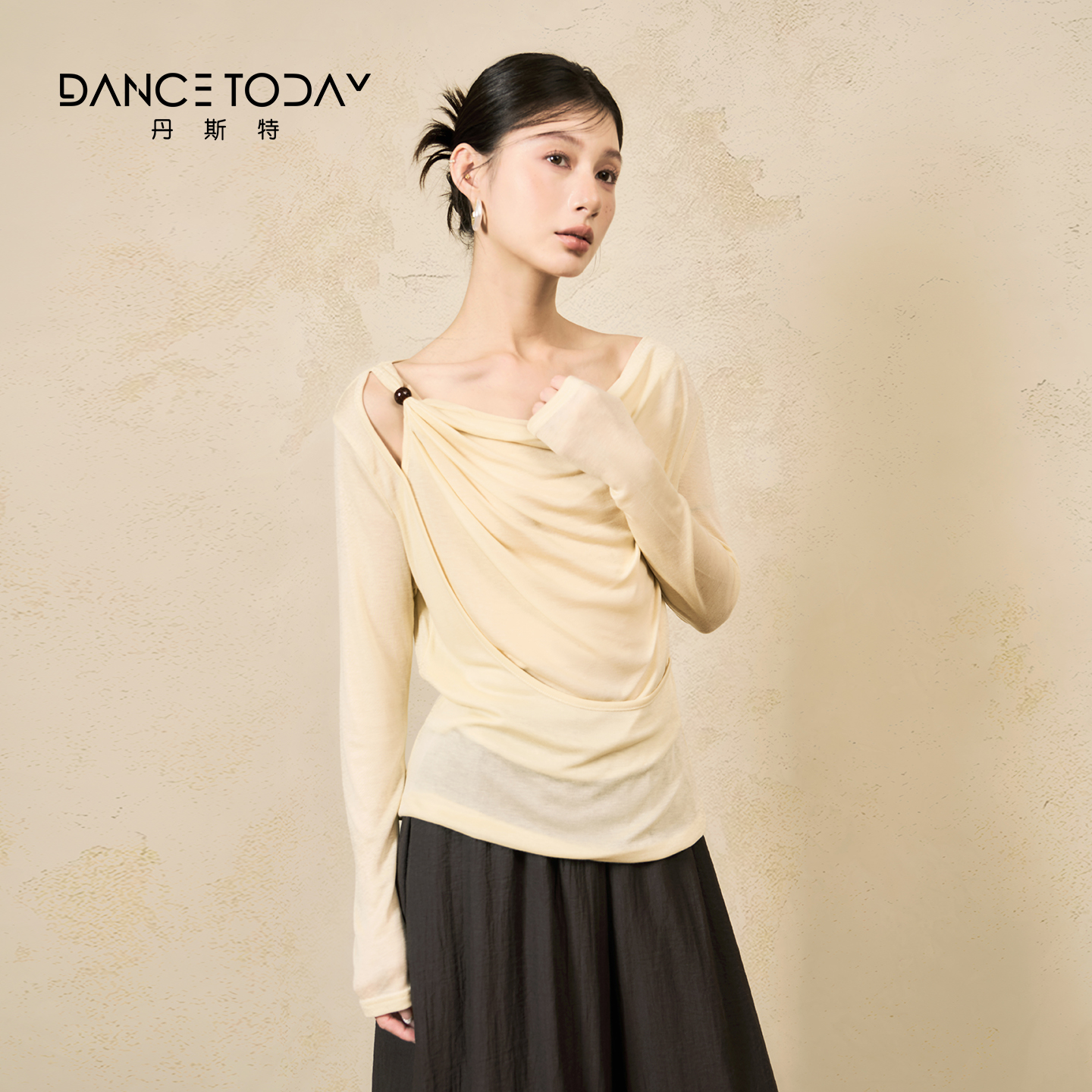 DanceToday现代舞蹈练功服女2025秋冬新款古典舞露肩长袖针织上衣