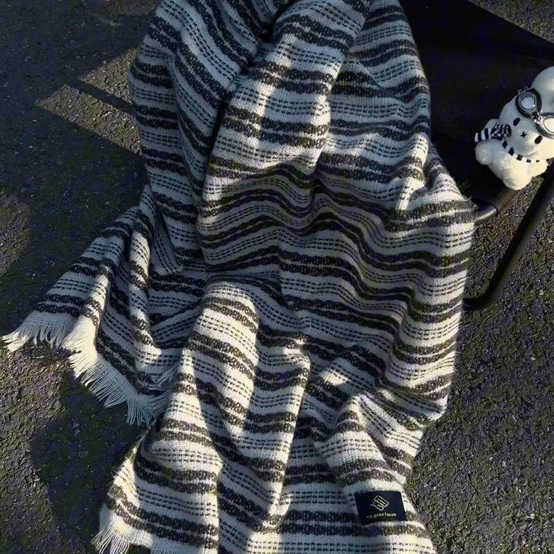 条纹围巾披肩外搭秋冬季女款针织韩系氛围感流苏围脖护颈2026厂家