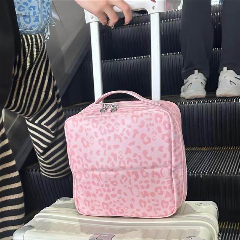 粉色豹纹化妆包女大容量立方体拉链收纳包旅行便携洗漱包超大厂家