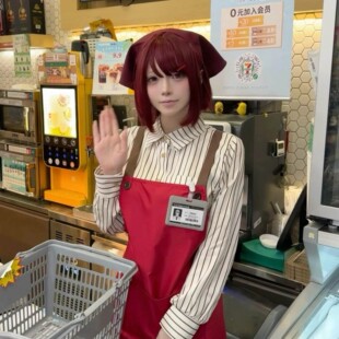 山田小姐cos服装全套假发田山超市后门在吸烟的两人周边二次元