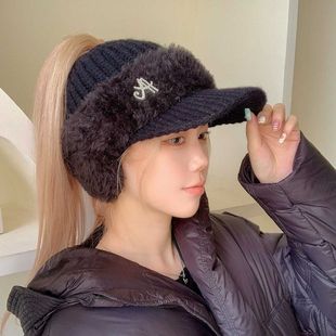 可扎高马尾的帽子冬季空顶毛线帽女款2025新款洋气防风护耳鸭舌帽